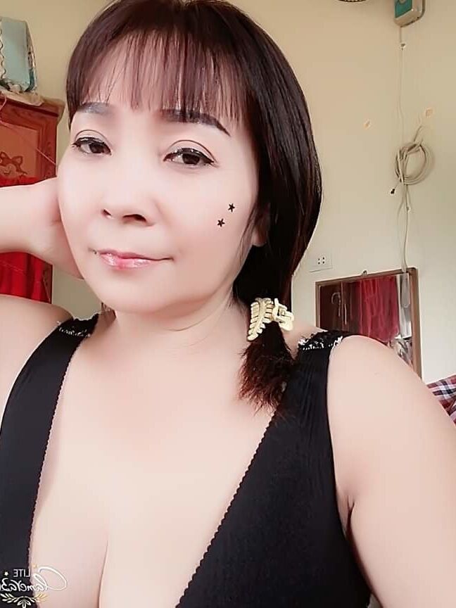 Big boobs whores