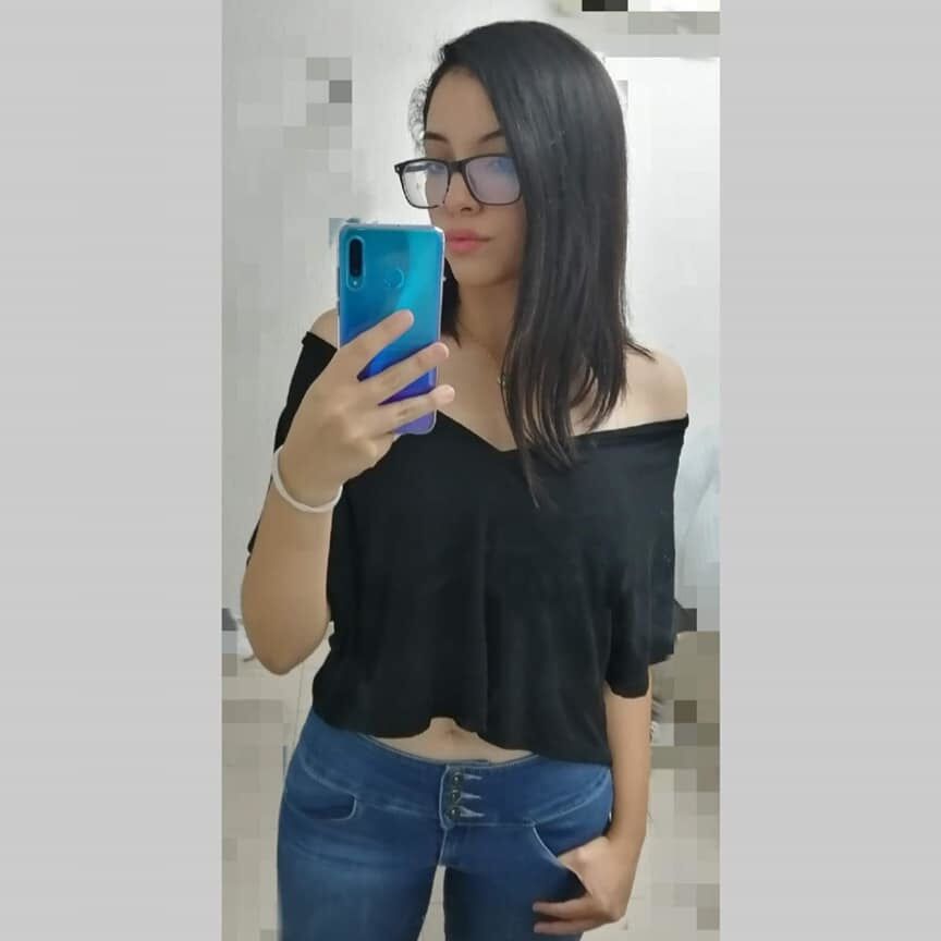 Vanessa, Mexicana, no desnuda, para masturbarse mirandola