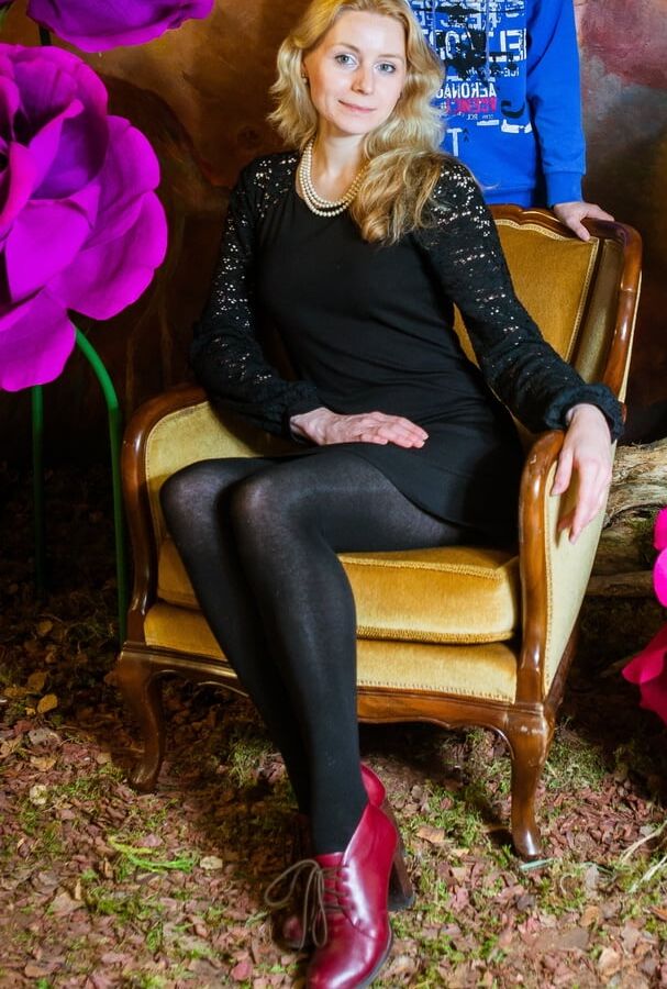 Tidy Russian Wives in Pantyhose