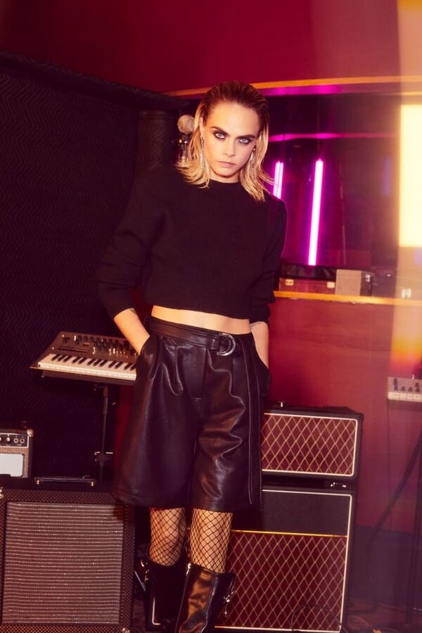Sexy Cara D