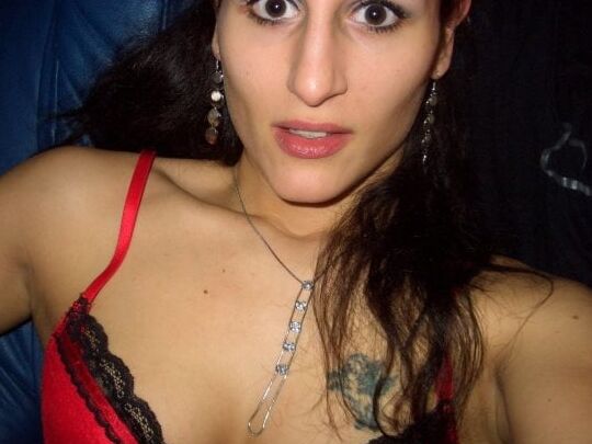 MILFS WIVES on DISPLAY