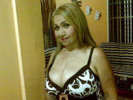 Dos maduras ricas y putas o putitas Mayra Fabiola y Carmen