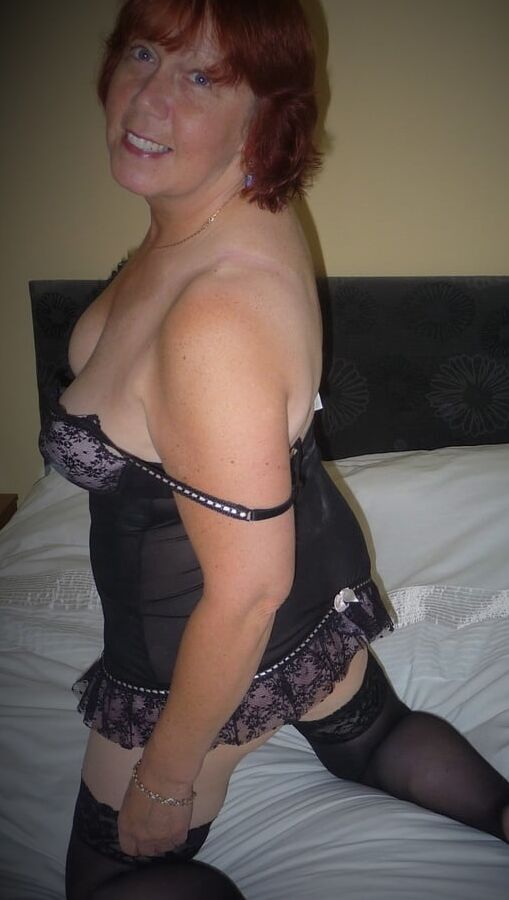 Lingerie Kneel