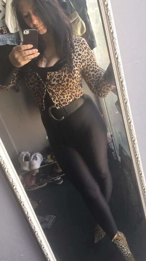 Milf takes slutty selfies - gets fucked regular.