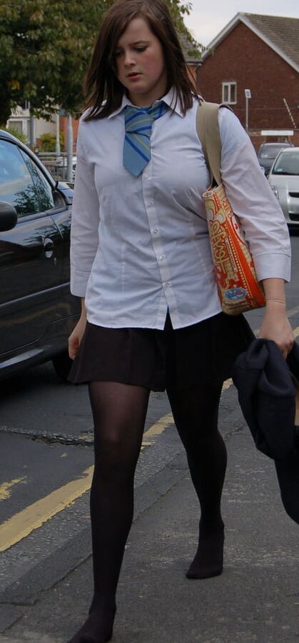 Street Pantyhose - UK Trash in Pantyhose and Tights