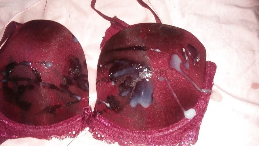 Moms bra and panties cumshots