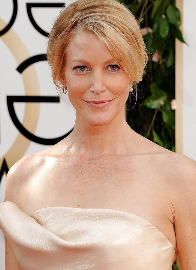SKYLER WHITE IS A WHORE