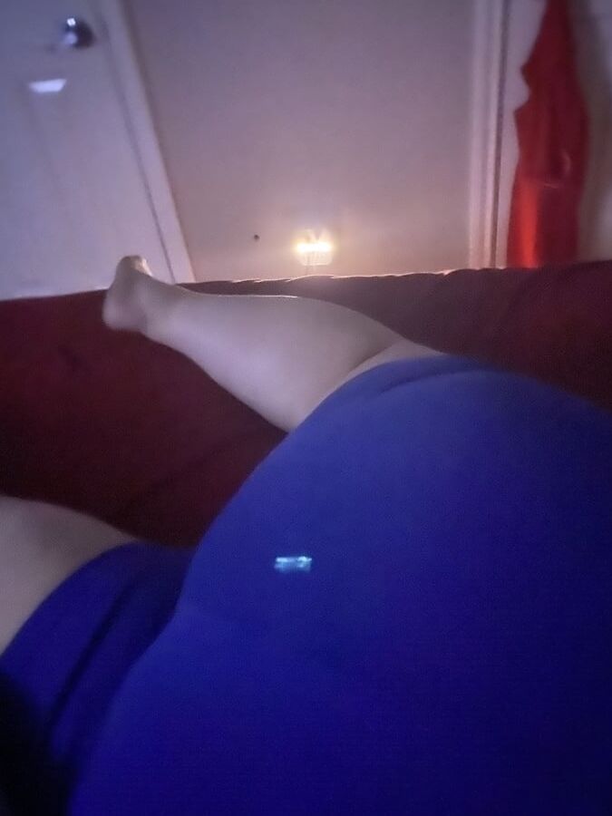 My bbw fat ass red bone loves it in the ass