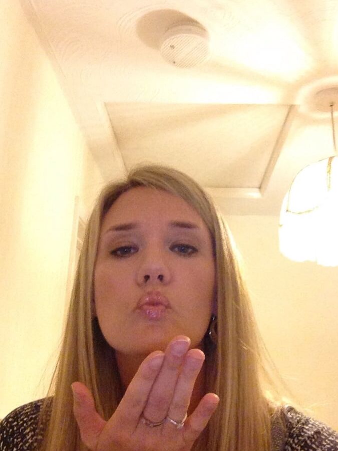 Blonde USA Wife
