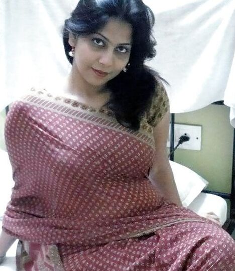 Hydrabad aunty show nude