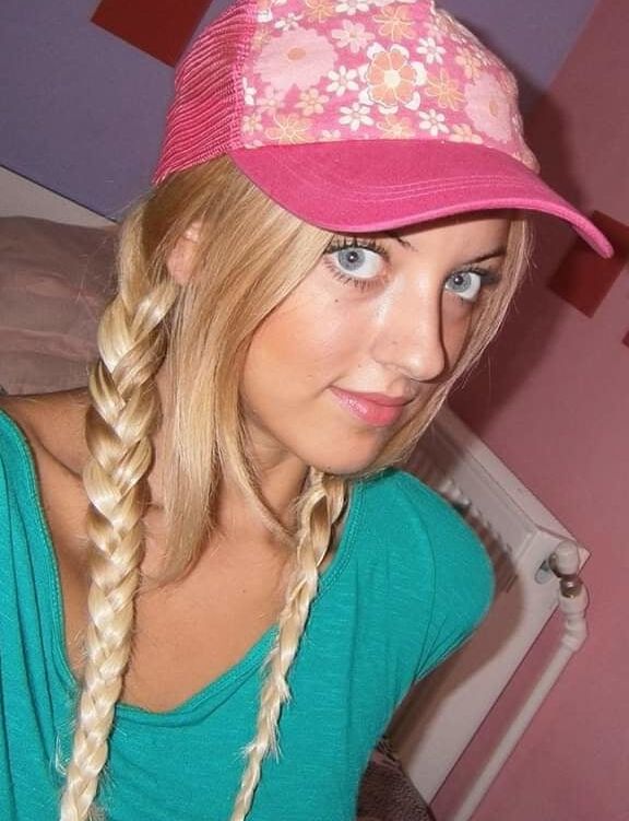 EMA Young mom sexy