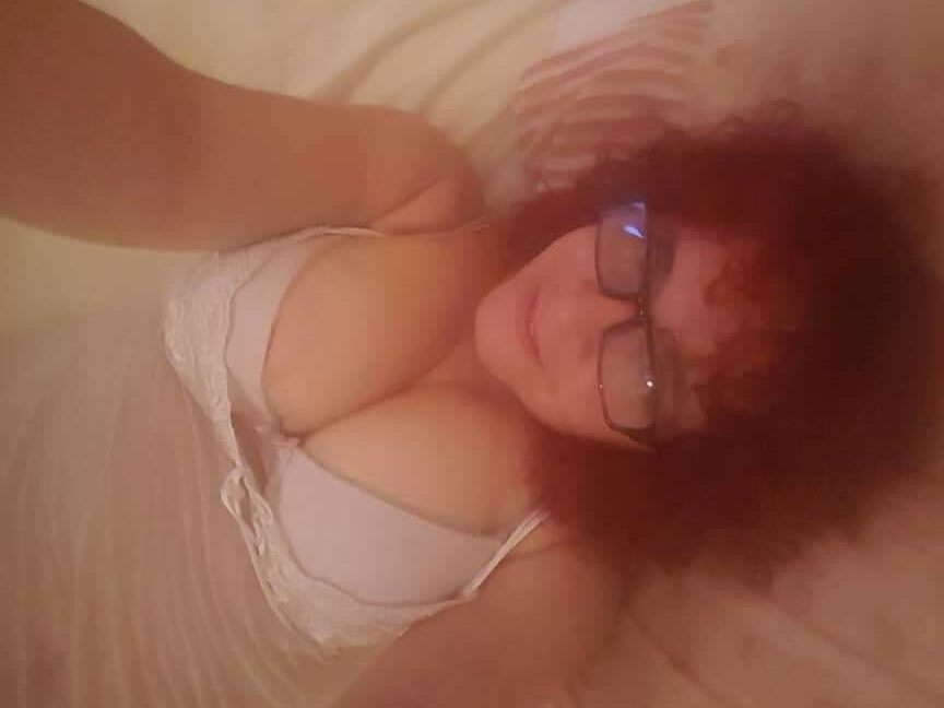 Adele milfona rossa
