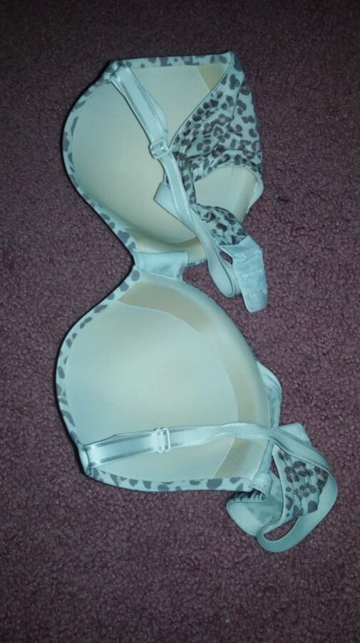 Moms bra and panties cumshots