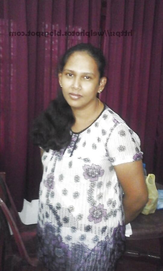 Sri Lankan Aunty Nude