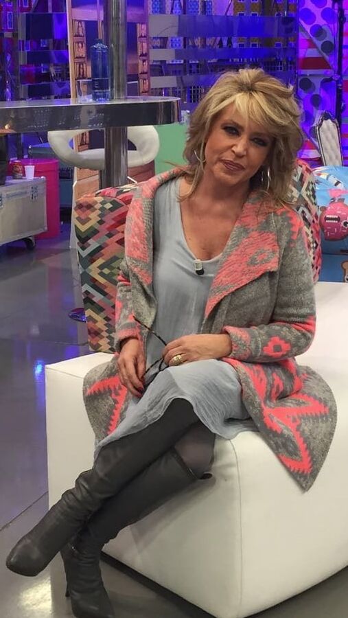 Female Celebrity Boots &amp; Leather - Lydia Lozano