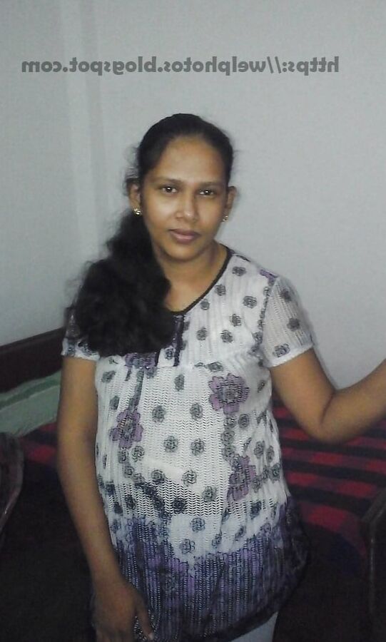 Sri Lankan Aunty Nude