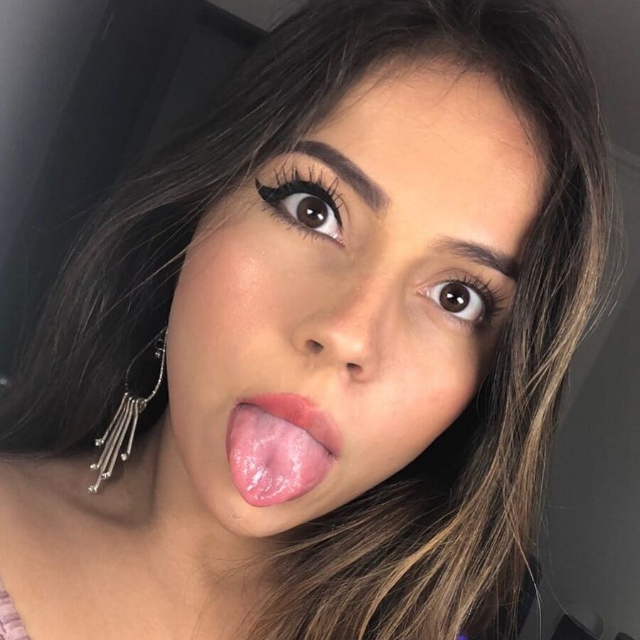 Tongues Out - vol