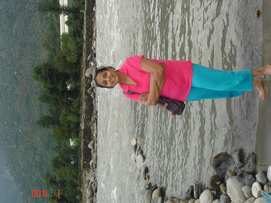 SHWETA I WHORE FROM SRI LANKA