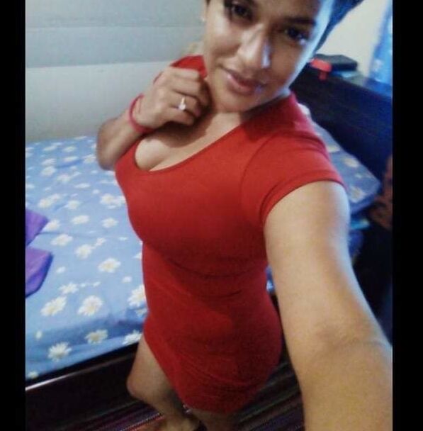 LINDAS TETOONAS LATINBUSTY