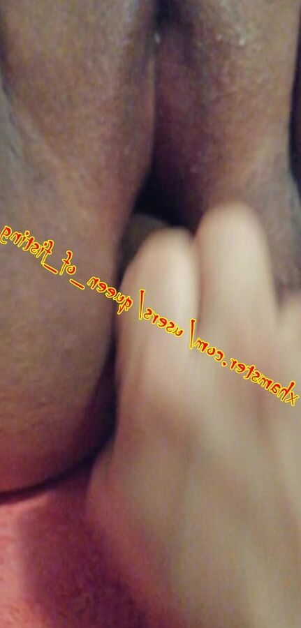Fucking her pussy with a realistic . in dildo with suction