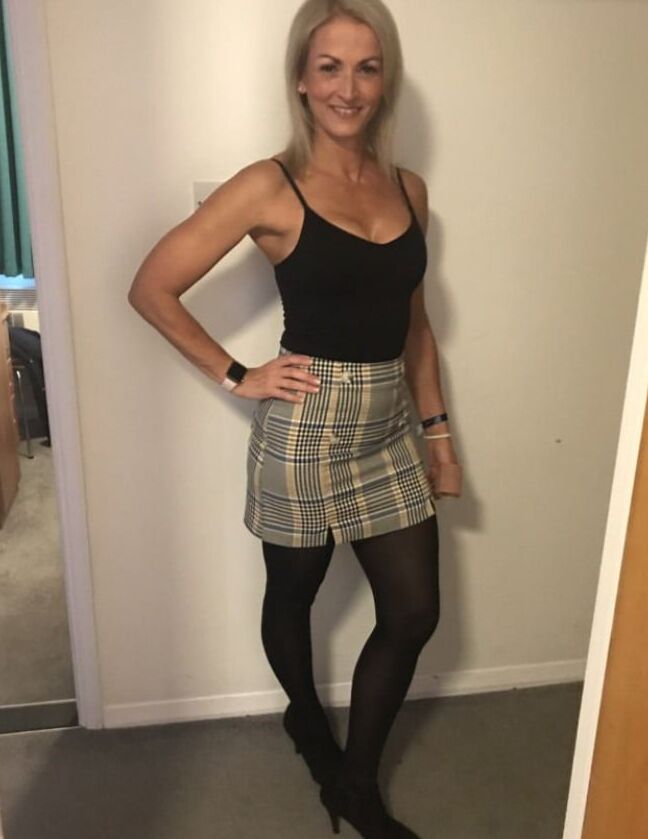 Sexy British tinder milf