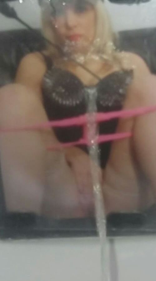 amateur slut piss tribute photos