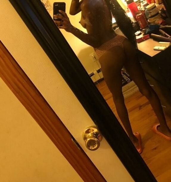 Pyt ebony