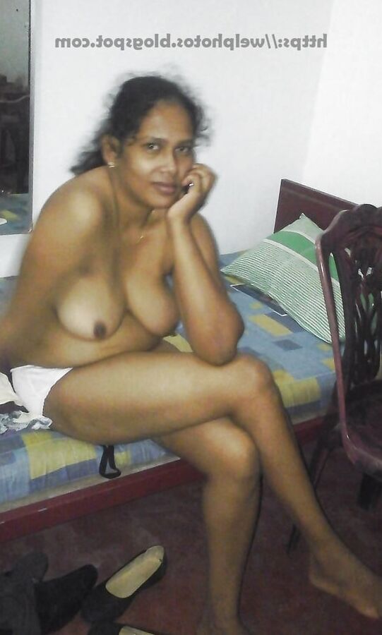 Sri Lankan Aunty Nude