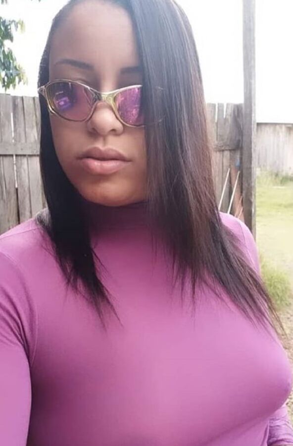 Brasileira Catiane Santos Camel toe