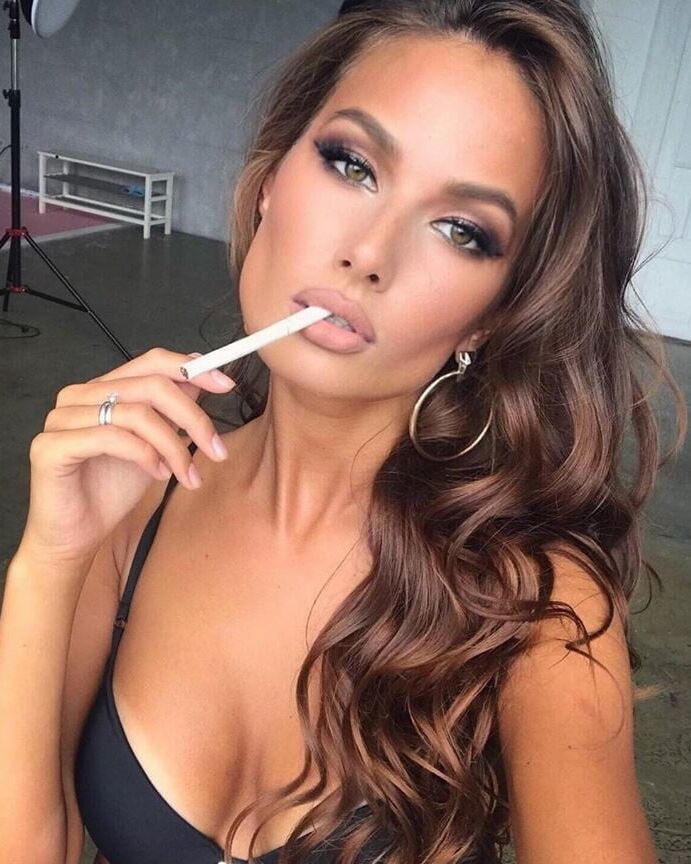 Smoking beauties