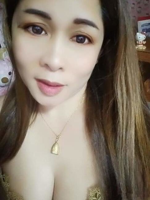 Janda mahu menghisap zakar
