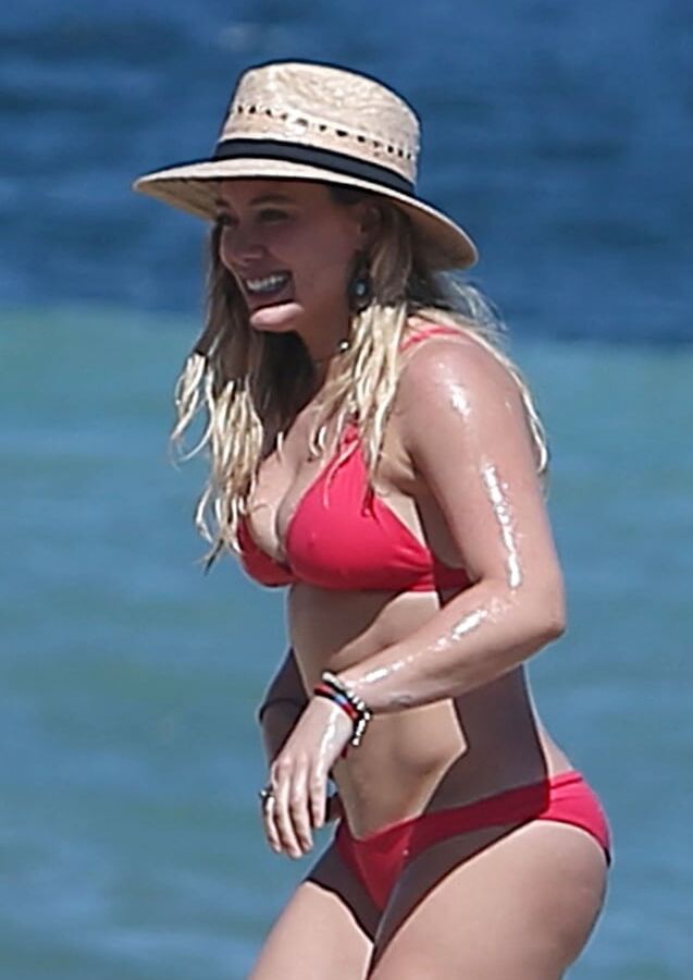 milf battle round bikini hilary duff vs britney spears