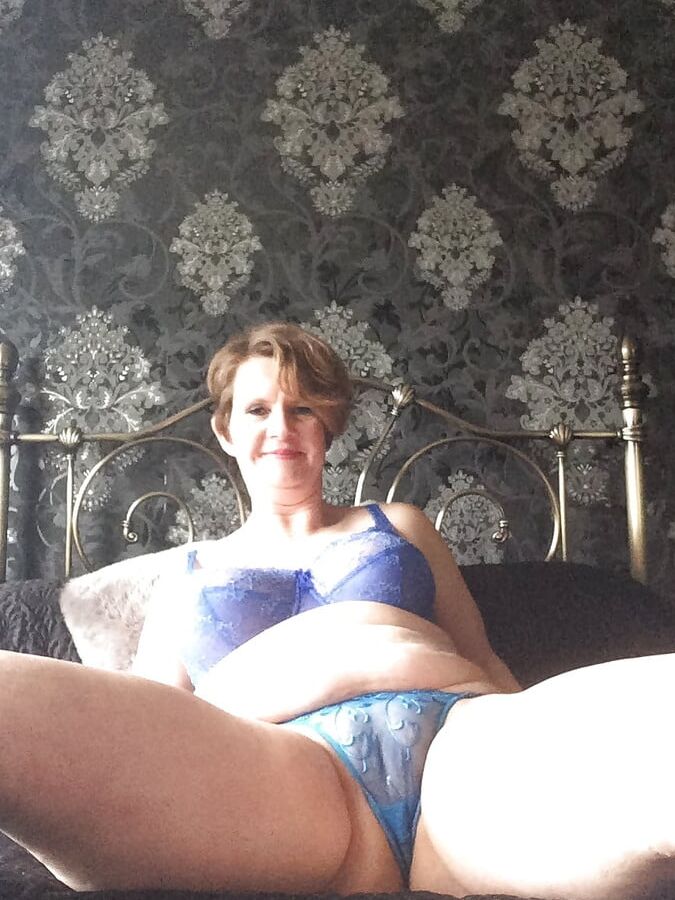Exposed Sexy Slut Paula from Staffordshire yrs old
