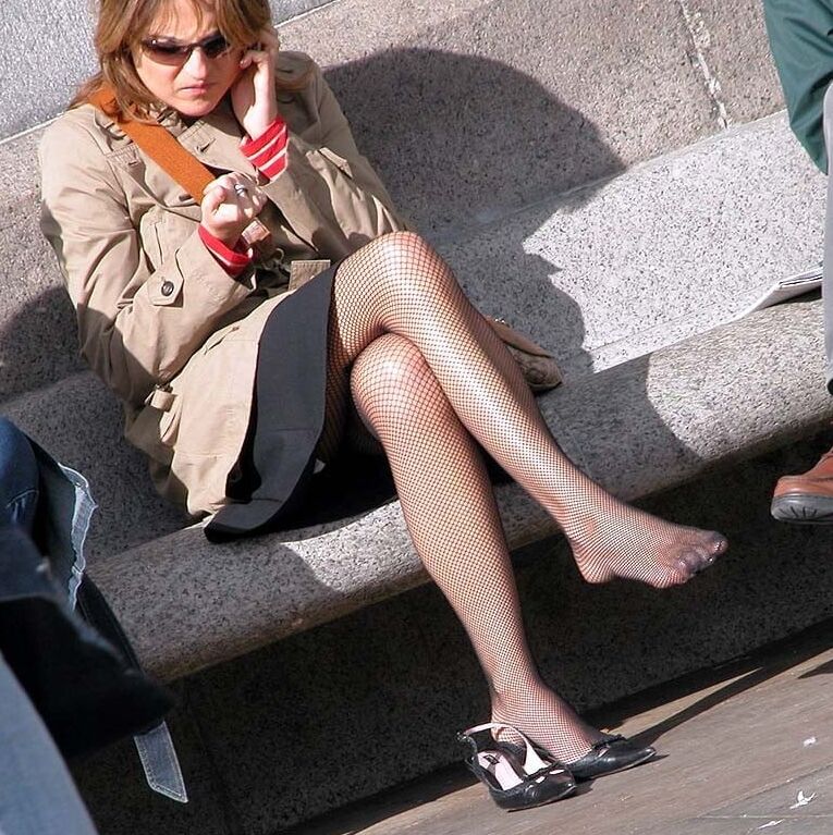 Street Pantyhose - UK Trash in Pantyhose and Tights