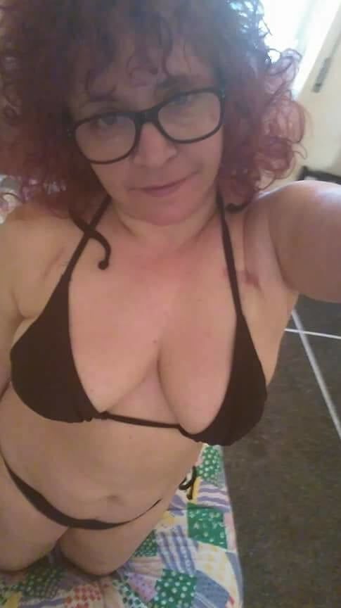 Adele milfona rossa