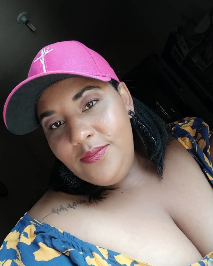 Latin mom very delicious