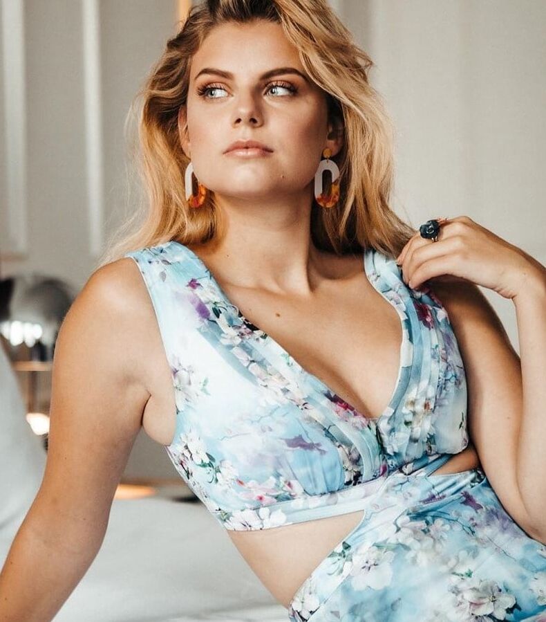 BRITT SCHOLTE PICTURES