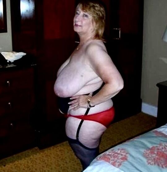 Sexy Pics of wife of Friend