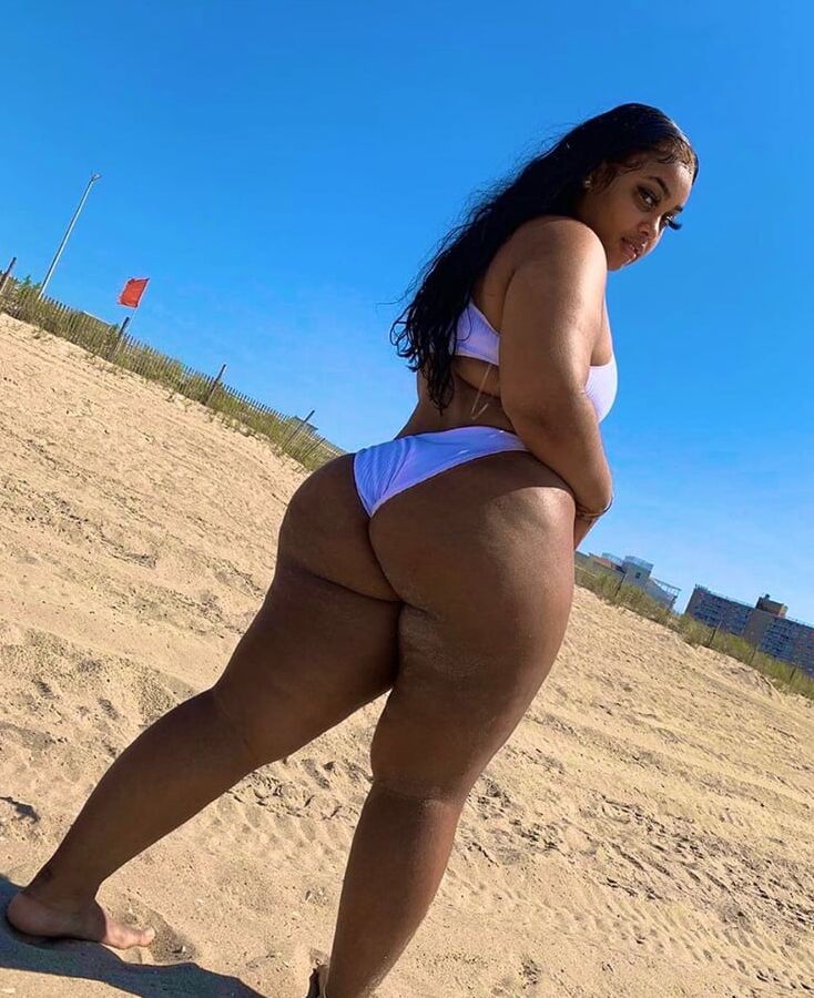 Ebony thot