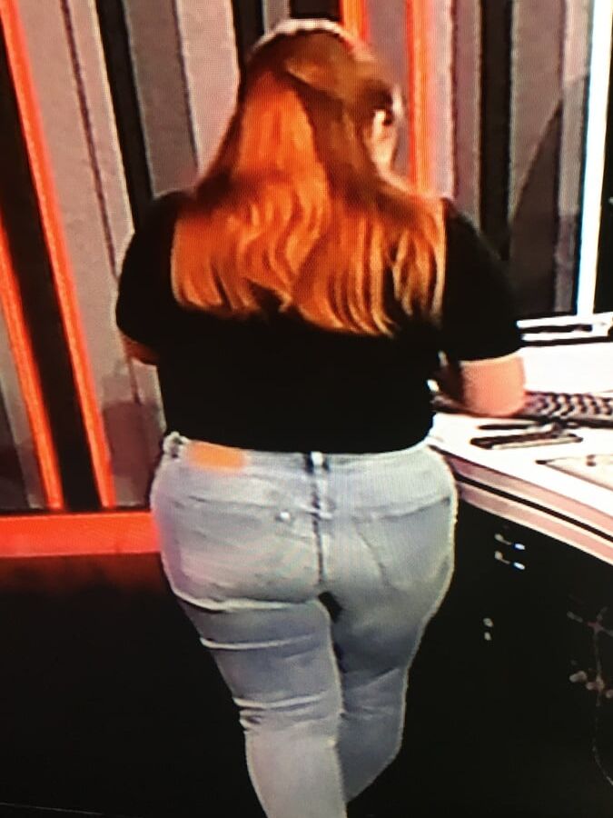 Sarah Qmusic vj Belgium