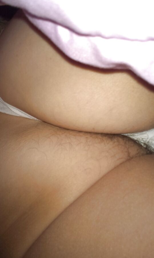 My wife feet.Pieds et cul de ma femme