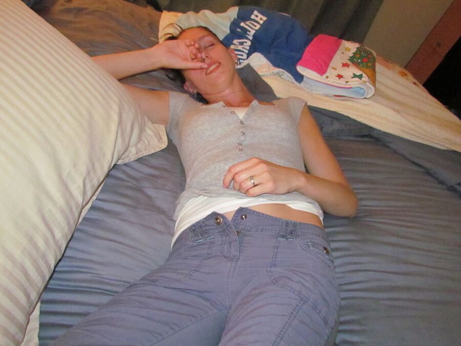 Cute amateur Zoe