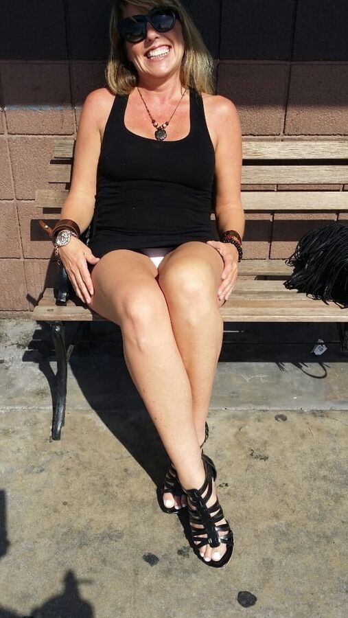 MATURE FAKE TIT