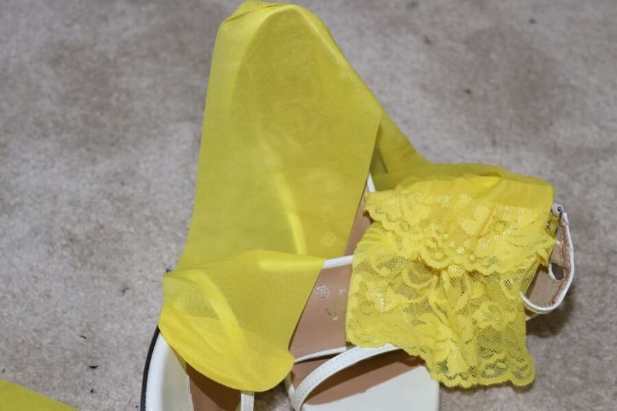girlie in yellow