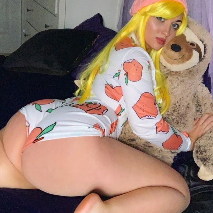 Erin Eevee (aka Pink.Fox) - Cosplay Goddess
