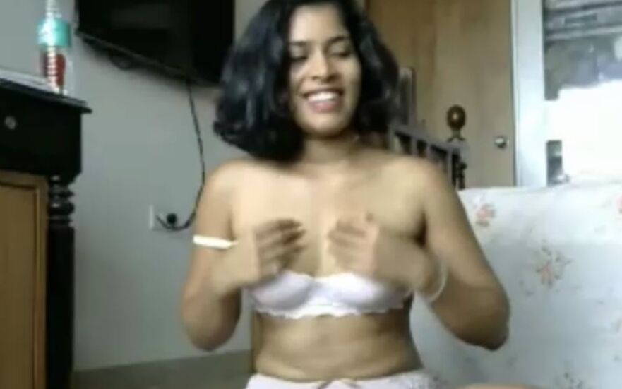 Very hot Desi girl