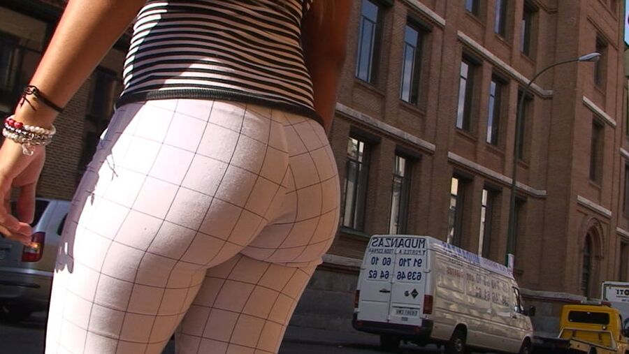 delicious big ass GLUTEUS DIVINUS candids