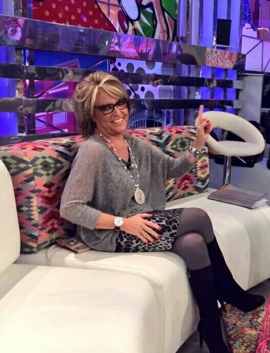 Female Celebrity Boots &amp; Leather - Lydia Lozano