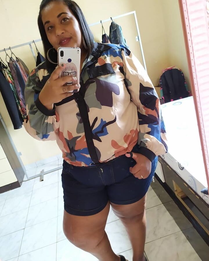 Latin mom very delicious