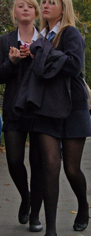 Street Pantyhose - UK Trash in Pantyhose and Tights
